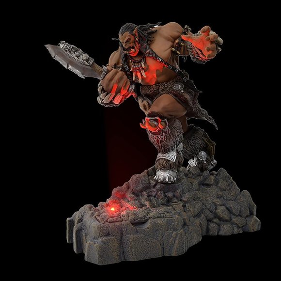 Tech Warcraft, Durotan Statue Phone Charging Dock - Picture 6 of 7